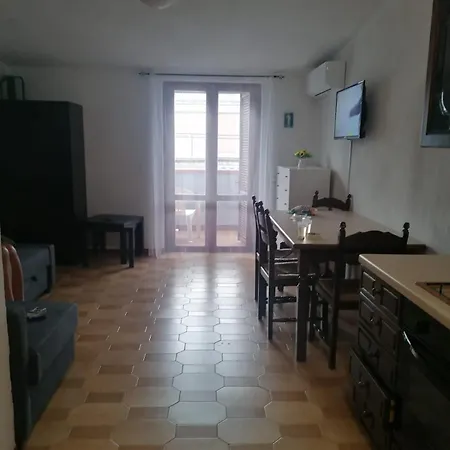 Monolocale 300 M Dal Mare Apartment